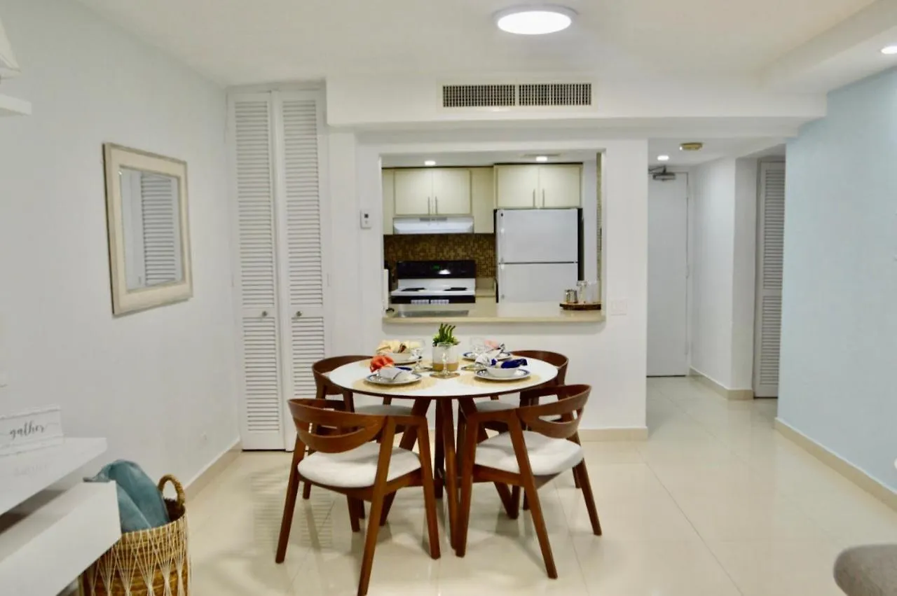 Jr. Condo Apt At Best Beach Hotelサンジョアン